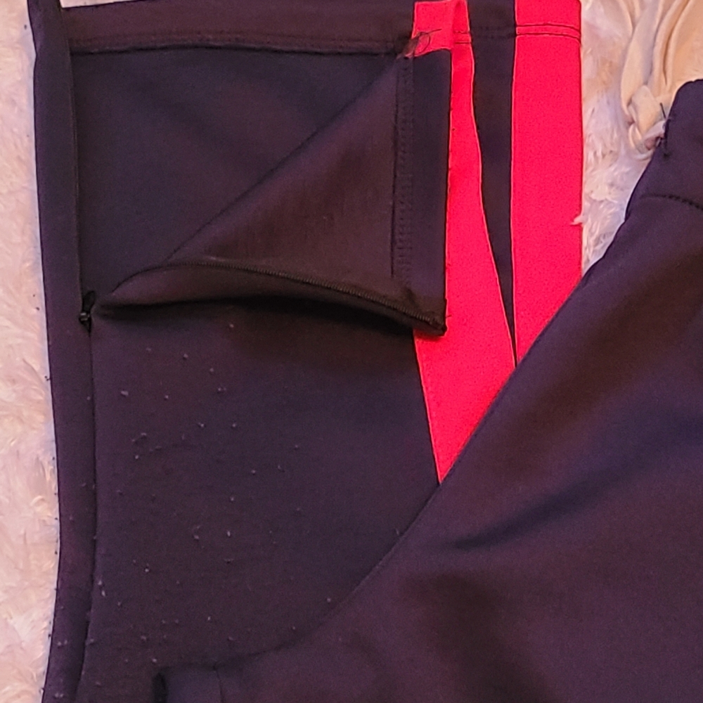 EPTM Sweatpants - Picture 3 of 9